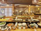 【朝食バイキング】素朴ながら手間をかけた田舎の朝食ビュッフェスタイルです