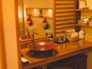 【だんぶり長者 207号室】珍しい陶器洗面台付きです