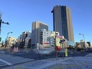 対角線上のKFCが見える通りまで移動します(交差点を2回横断します)