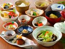 旅の朝を彩る、やさしい味わいの和朝食/一例