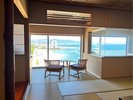 和室12畳+ツインベッドに展望温泉が付いた和洋室(S2ジュニアスイート)です。65平米あります♪