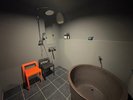 水風呂+オーバーヘッドシャワー+通常シャワーのご用意がございます。