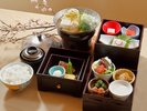 身体にやさしい食材を盛り込んだ「三段朝食膳&季節の朝鍋」イメージ