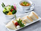 ◆カフェ「ユーカラ」/ランチメニューでは「ホテル特製ビーフシチュー」や「だし巻き卵のサンドイッチ」も