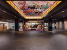 唐津くんちの曳山を描いた壮大な天井絵がお出迎えいたします(ロビー)