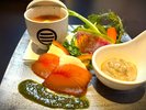【女性会席】和野菜のバーニャカウダ、鮪生ハムの和風カプレーゼなど