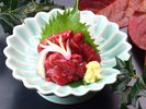 -冬料理- 馬刺しは特製ダレで