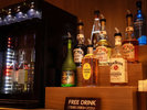 【5Fラウンジ】ウイスキーにリキュールなど、アルコール含むフリードリンクをご用意