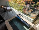 【客室露天風呂】全室に鬼怒川渓谷を間近に感じられる温泉露天風呂を完備しております。