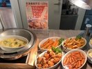 ザンギやポテトなど老若男女問わず人気の揚げ物コーナーでございます。