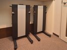 ズボンプレッサーも各階へと設置しております。数に限りが御座います為予めご留意くださいませ。