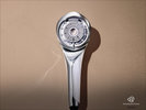 ReFa FINE BUBBLE U コンフォートダブル、コーナーツイン備え付けのシャワーヘッドです。