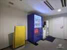 自動販売機(3階・10階)ソフトドリンクを販売しております。