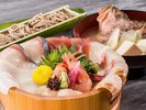 ●料理長おまかせ定食「魚介たっぷり桶盛丼×出石蕎麦」イメージ