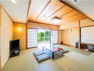 【和室デラックス】 12.5+3畳(約43�u)。(禁煙/2階フロア限定ルーム)