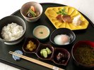 【朝食】和食派におすすめ 焼魚、筑前煮、白米、みそ汁、漬物など