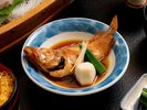 荒波の膳「伊勢海老か鮑から1品チョイス・鯛やひらめ等の舟盛り」一例