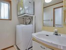 【うりずん】独立洗面台と洗濯機・乾燥機をご用意 ご家族やお友達とも安心してご宿泊いただけます