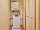 【南風2階・洗濯機乾燥機】セパレート型の洗濯機と乾燥機をご用意 洗い物が多くなった時も安心です】
