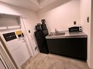 キッチン<トースター・電子レンジ・電気ケトル・冷蔵庫>(ペット同伴ルーム・サイクリストルーム)