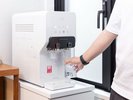 各フロアにウォーターサーバーを設置しております。