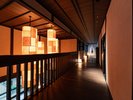 本館2階廊下