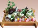 お造り盛合せ(板 5〜6人前) ¥8,000(税別)〜