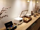 ■Cafe Lounge 11:00〜22:00まで。店内の飲食物は全て無料でお召し上がりいただけます。