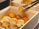 【朝食】パン各種