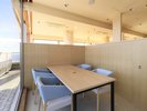 【レストラン】ボックス席や仕切りを設置しているので目線を気にせずお過ごしいただけます