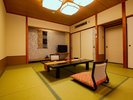 「中央館ひのき風呂付和室」