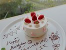 大切な人と過ごす記念日を、華やかに演出。ケーキとともに心に残るひとときを。