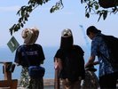ガイドとの会話を通してこの地に息づく文化や暮らしにふれる
