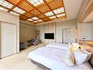 【特別室・桜の間】和洋室・琉球畳がリラックスした空間を作り出してくれます。