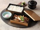 インルームダイニング「松阪牛すき焼き重」 ※イメージ