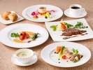 【夕食(一例)】通常の洋食コースよりグレードアップした特別コースとなります