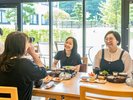 朝の爽やかなレストランでごゆっくりとご朝食をどうぞ。