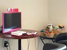 通路スペースに設置のゲーム機は無料で遊んでいただけます。子供時代に遊んだパパはお子さんとぜひ!