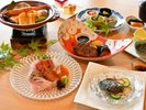 【夏の海宝会席】宝楽焼きや和牛ステーキなど旬の味覚を楽しむ人気のスタンダードコース。
