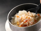 【季節の釜めし】炊きたて蟹釜めし(イメージ)