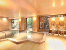 【館内浴場・川の湯】和の心を感じるバスタイム。畳風呂でリラックスしたひとときを〜