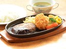 夕食メニュー(ハンバーグ・コロッケ)