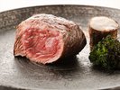【料理一例】ジョスパーグリルで焼き上げた天童牛のステーキ