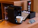 【客室】各部屋にコーヒーマシンをご用意しております