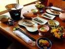 朝食個人盛り一例(通常はバイキングですが客室状況などにより個人盛りになることがございます)