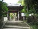 岩殿寺まで車で10分歩いて25分 2番札所