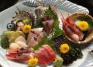 懐石プランを2名様以上のご予約で地魚盛り合わせ♪*内容は季節により異なります