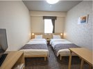 【キッチン付ツイン】簡易キッチンがついて、長期滞在にも適したツインルームです。