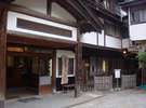 群馬県重要文化財の本館玄関部