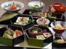 【四季御膳】夕食は豪華に!お刺身など小鉢が付いてグレードアップしたお料理をご用意。※画像はイメージ